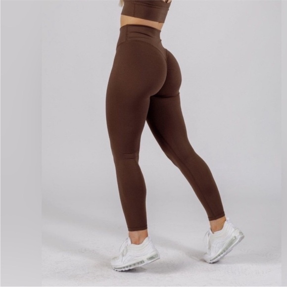 PARAGON Pants - Paragon Recstretch Sculptseam Plus Legging in Walnut Brown Womens Size Small